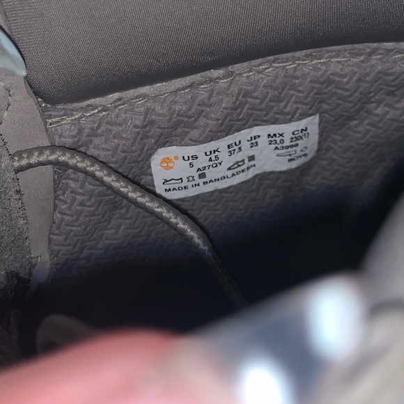 Grey timberlands - Picture 5 of 5